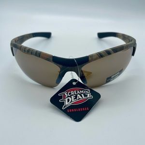 Pugs Sunglasses Hunting Cameo “Screamin’ Dealz” Sunglasses​